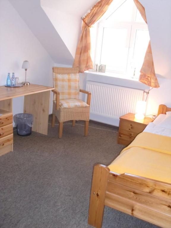 Hotel Spitze Warte Rüthen Kamer foto